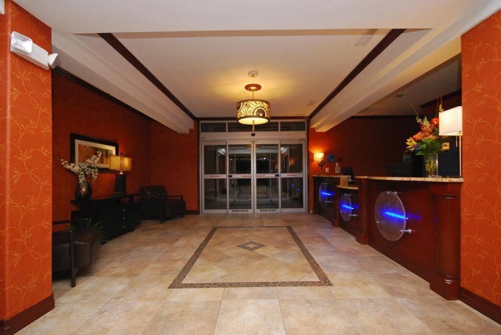Holiday Inn Express & Suites Gonzales By Ihg Экстерьер фото